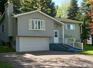 508 Forest Park Dr, Marquette, MI 49855