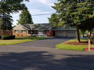 124 Mayfield Dr, Lititz, PA 17543