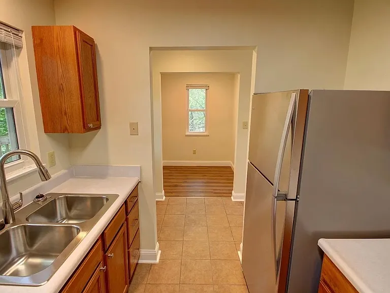 3335 E Covenanter Dr — Photo 6