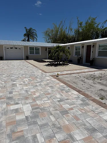 7607 Cove Ter Photo 1