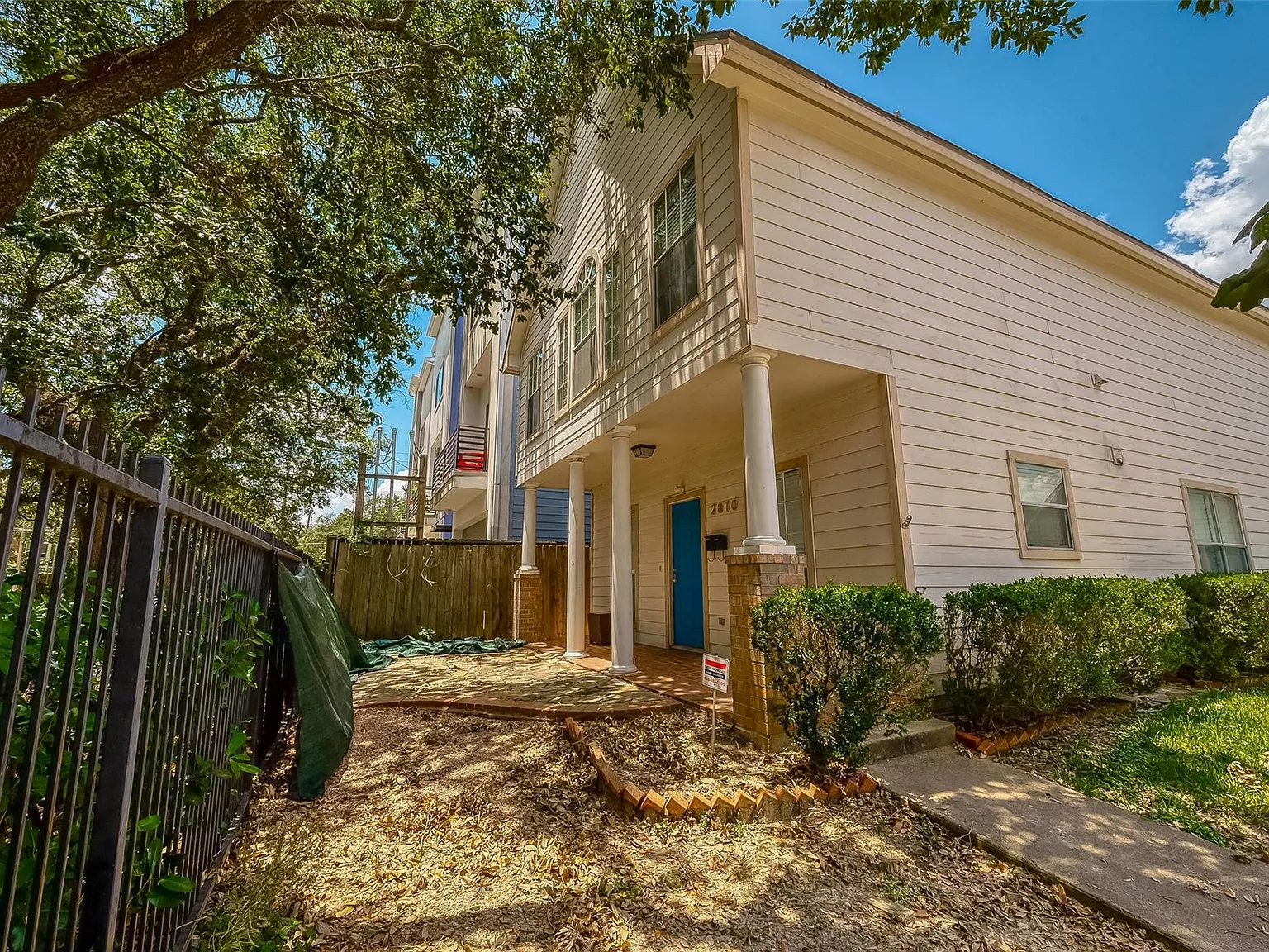 4 bed, 2.0 bath, 1633 sqft, $2,600 — Photo 4