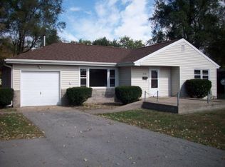 240 Shutter Dr, Decatur, IL 62526