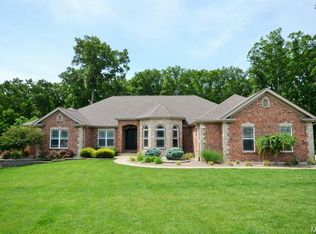3900 Stanton Ct, Defiance, MO
