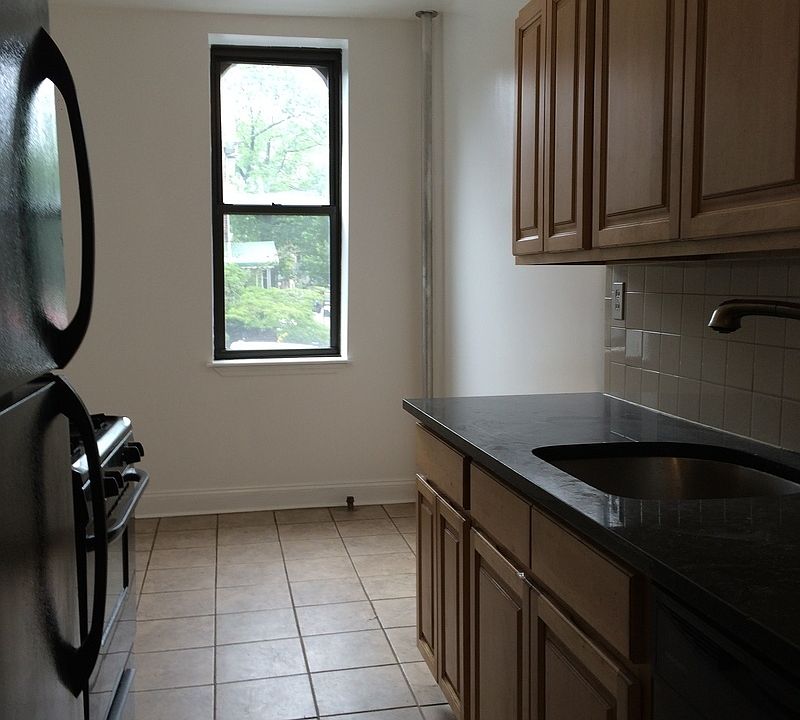 1st image of 486 Brooklyn Ave APT 1A