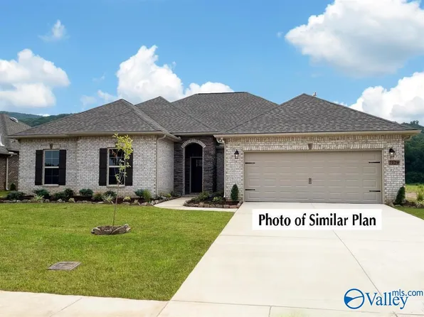 106 Dolf Leaf Ln, Huntsville, AL 35811