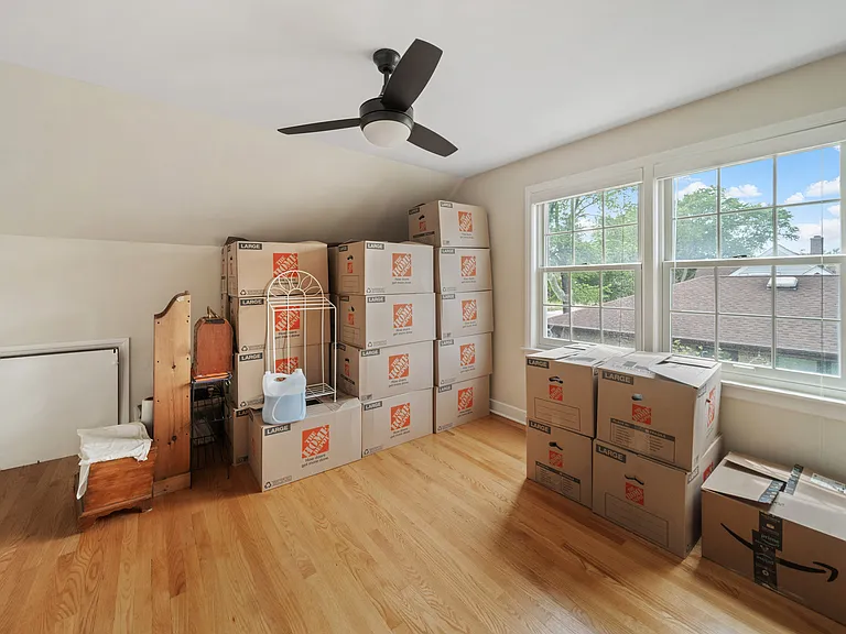 5320 Suffield Ct — Photo 16