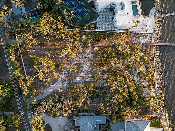 5th image of 2043 ALAMEDA AVENUE