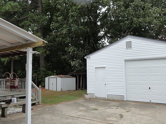 detached garage