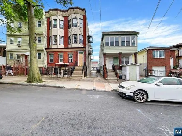 54 Davenport Ave, Newark, NJ 07107