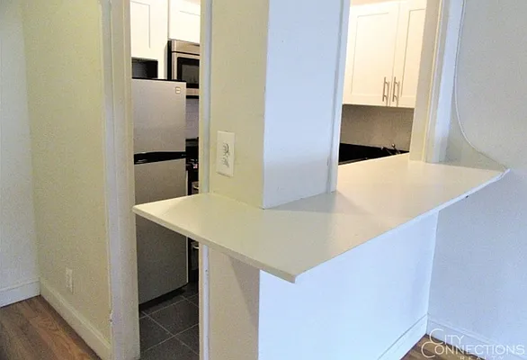 Rented by City Connections Realty | media 20