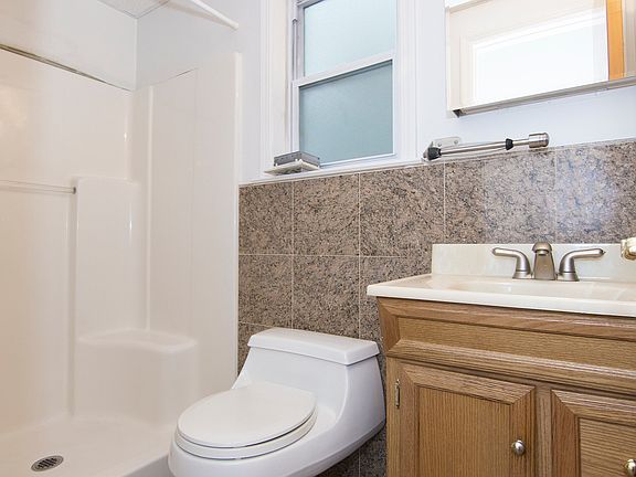5th image of 4018 Ditmars Blvd #1A