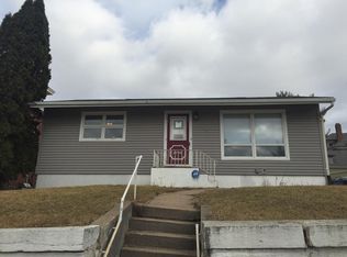 238 S 8th St, Burlington, IA 52601