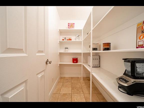 4th image of 9715 N Peach Ct