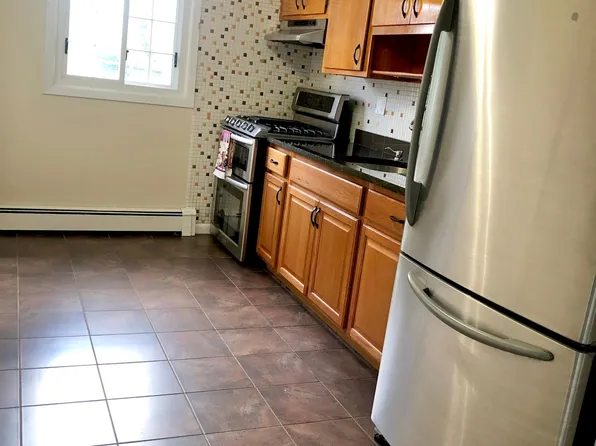 174 Riverside Ave #2, Lyndhurst, NJ 07071