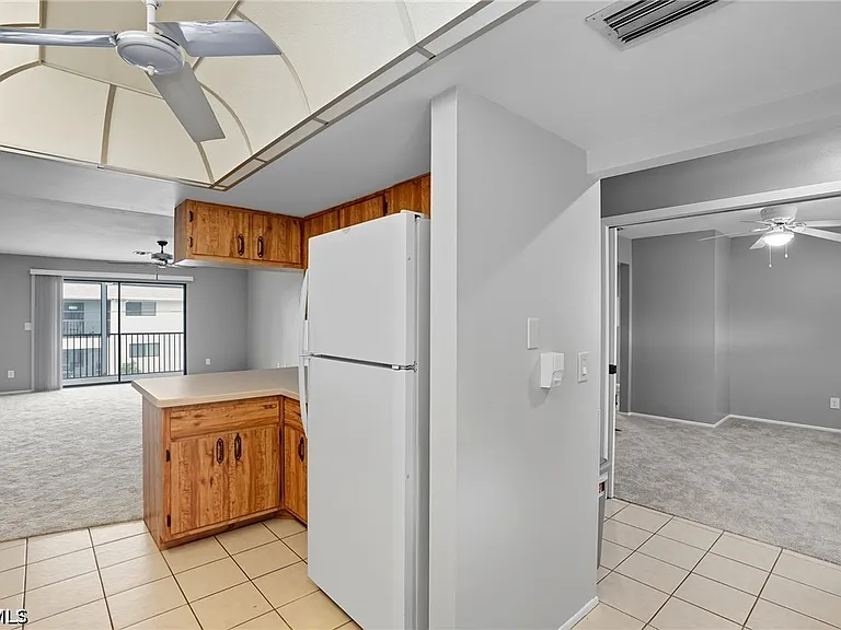 1203 SW 48th Ter #202 — Photo 14
