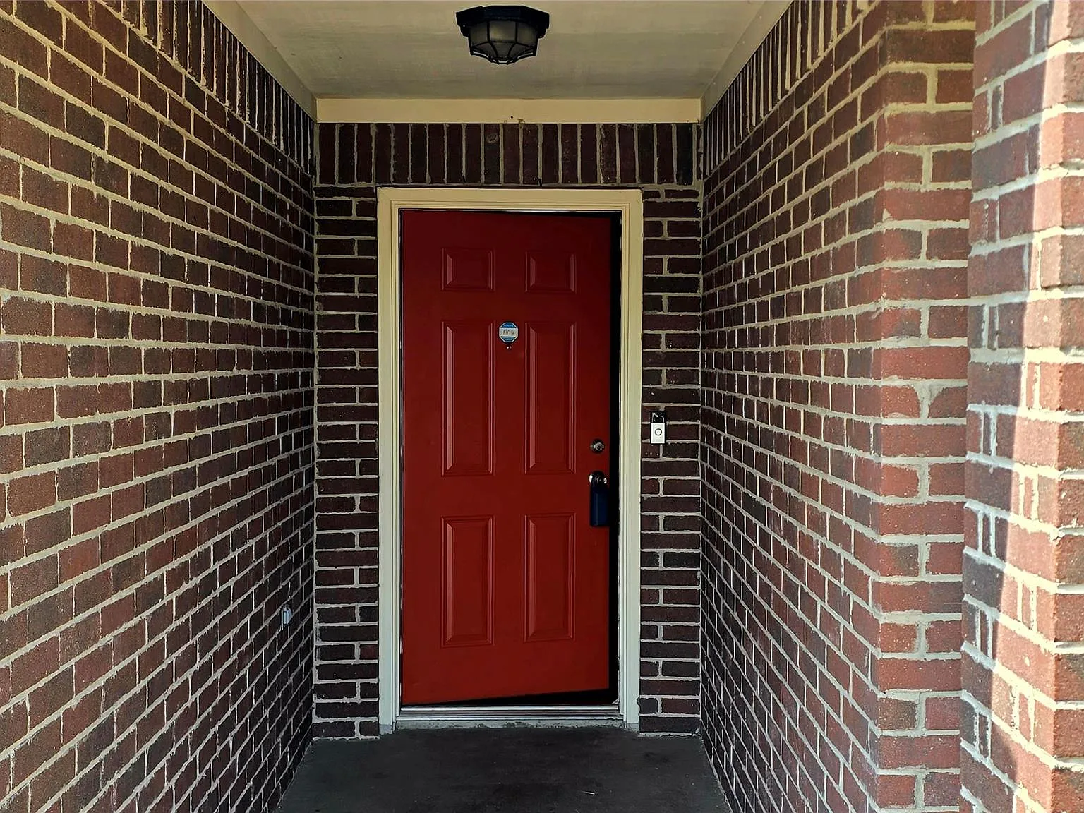 3 bed, 2.0 bath, 1342 sqft, $1,850 — Photo 3