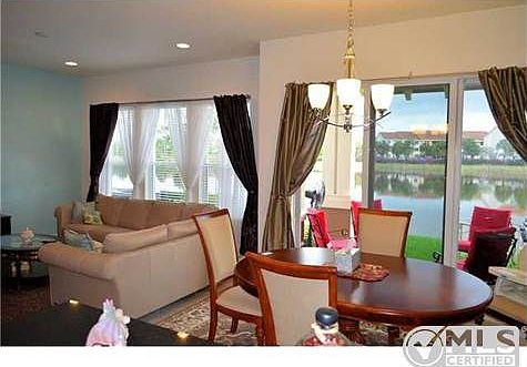 4th image of 881 Marina Del Ray Ln Unit 3