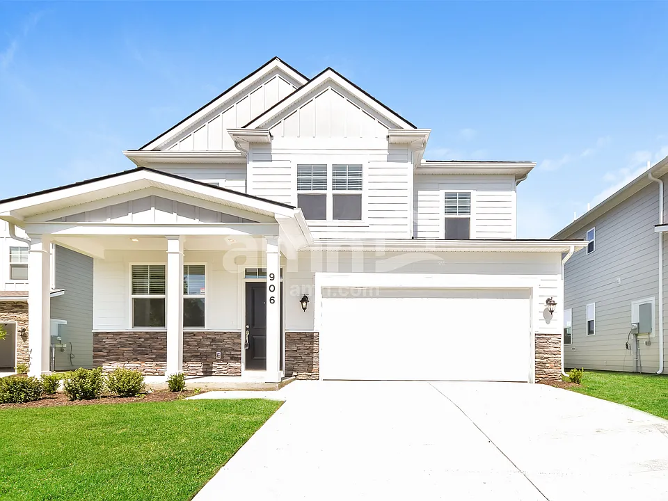 906 Ronnie Rd