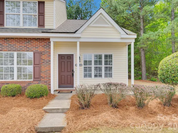 17039 Greenlawn Hills Ct, Charlotte, NC 28213