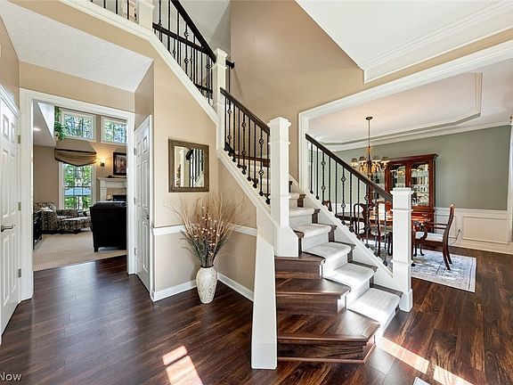 4th image of 35982 Falcon Crest Ave