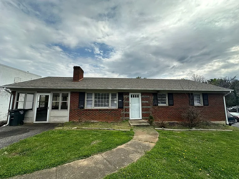 3203 Old Forest Rd — Photo 1