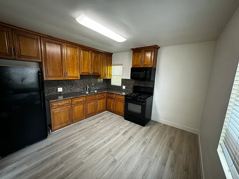 2032 S Shenandoah St #4 — Photo 17