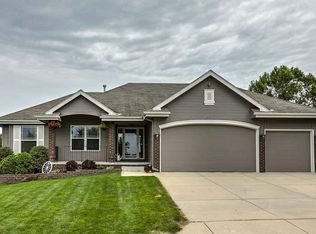 19402 Spyglass Ct, Plattsmouth, NE 68048
