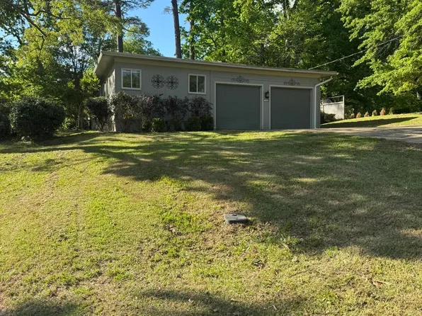 724 Elmwood Dr, Meridian, MS 39301