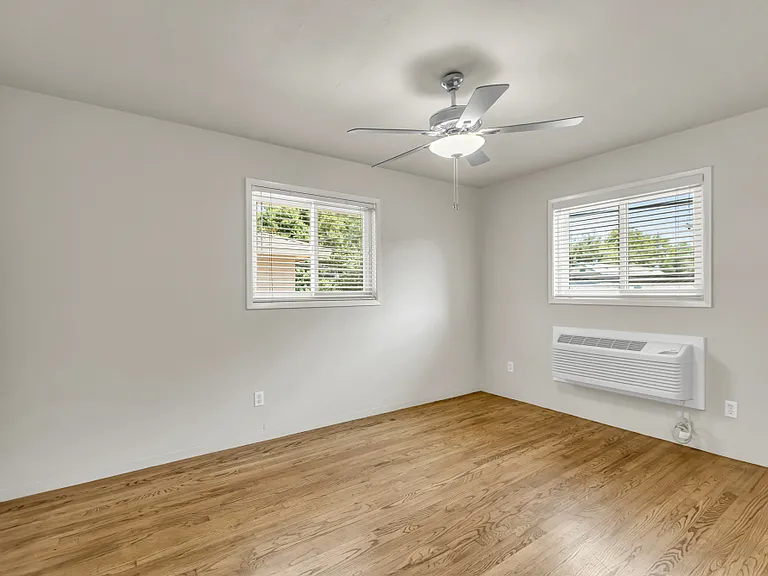 1624 T St #9 — Photo 11