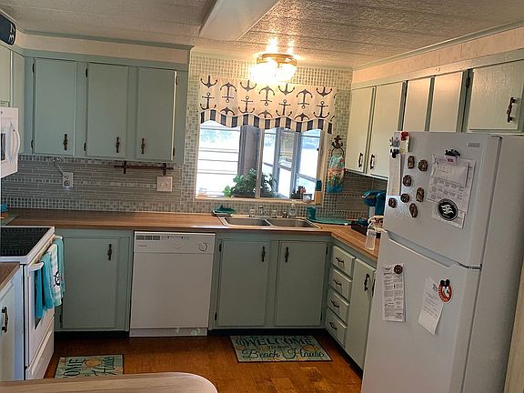 3rd image of 2055 Floral Ave Lot 307