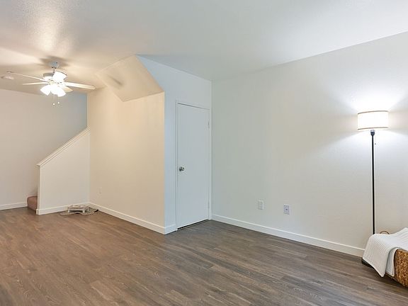 5th image of 2300-2350 Corby Ave #2340B