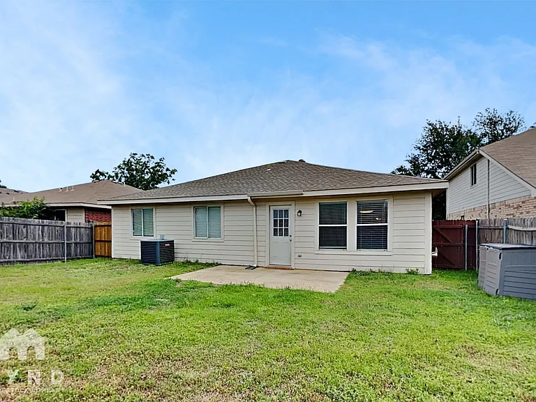 8916 Chisholm Trl — Photo 17