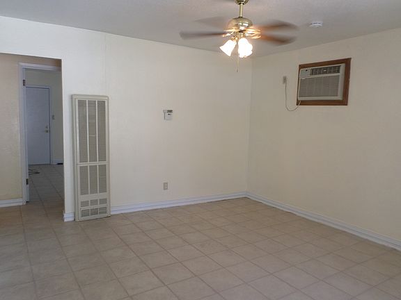 3rd image of 2364 E Taylor St