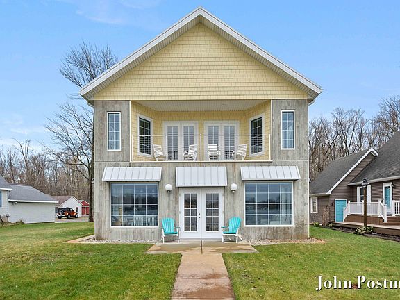 2nd image of 2138 Parker Dr