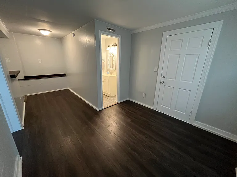 living/dining area