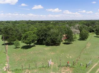 1163 County Road 532a, Hallettsville, TX 77964