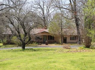 833 S Elm Springs Rd, Springdale, AR 72762