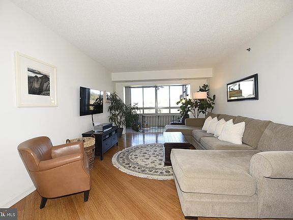 2nd image of 2151 Jamieson Ave Unit 2-501