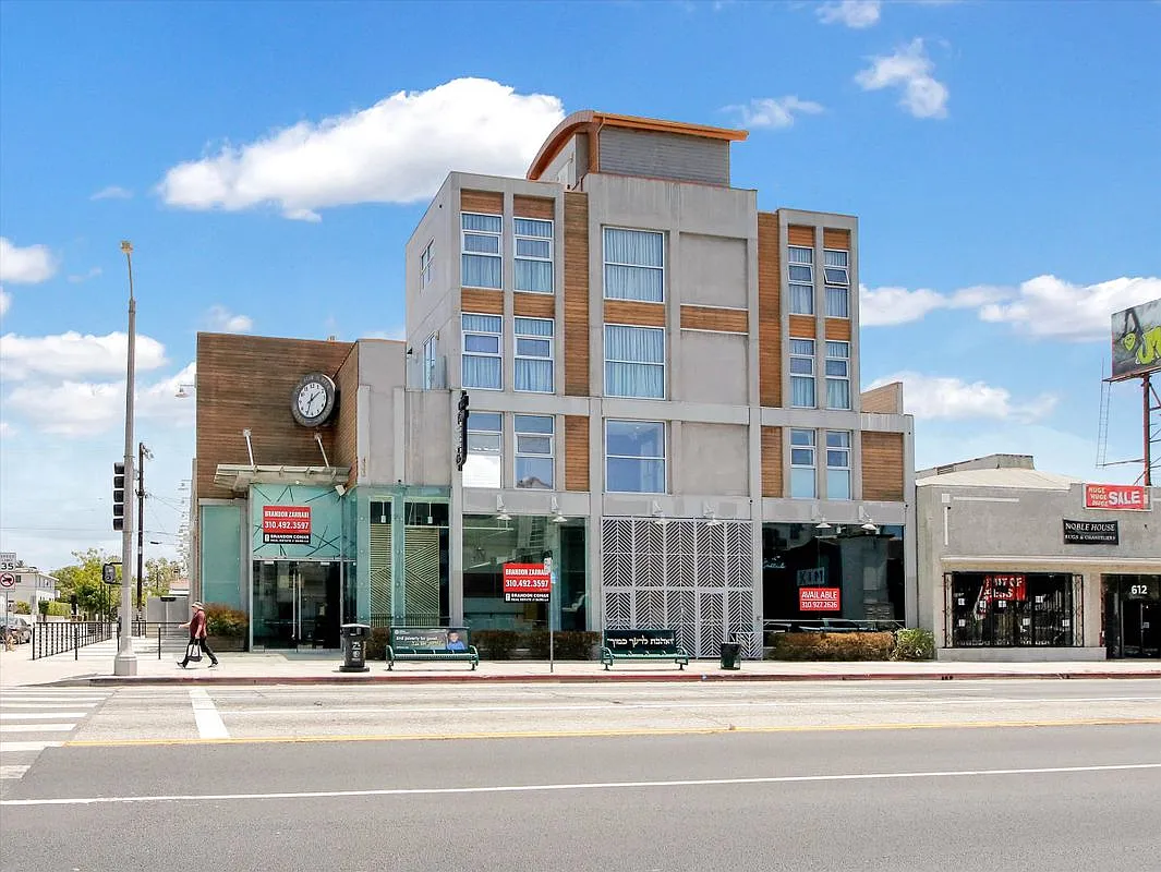 1 bed, 2.0 bath, 2527 sqft, $2,995 — Photo 1