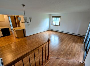 5 Cedar Ct APT 12, Vernon Hills, IL 60061