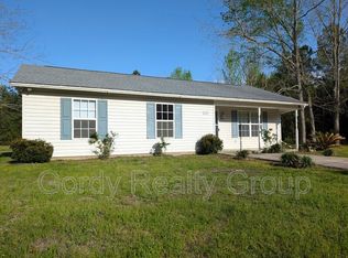 5579 Willis Rd, Greenwood, FL 32443