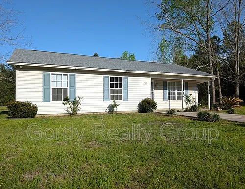 5579 Willis Rd Photo 1