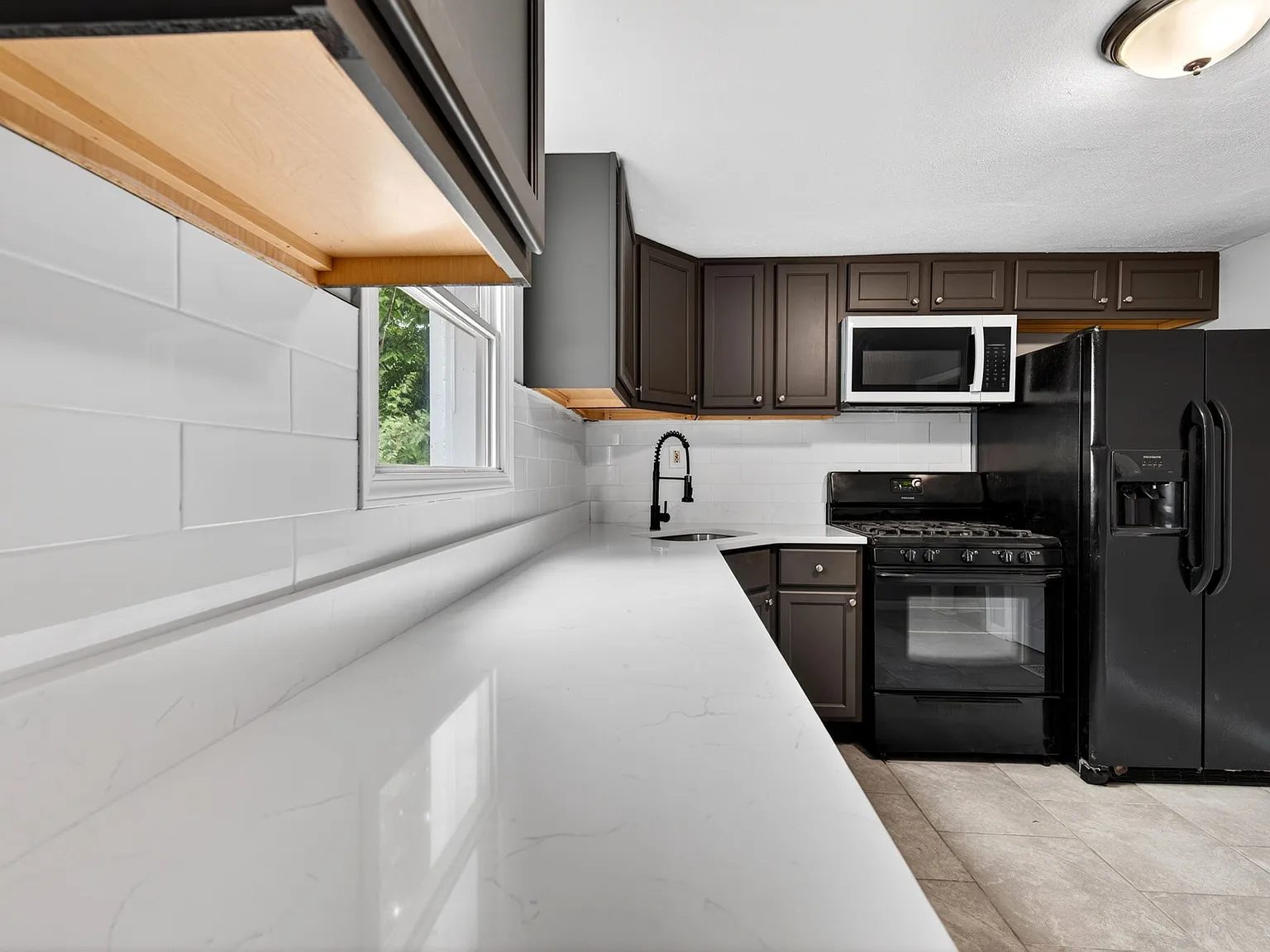 2 bed, 840 sqft, $2,283 — Photo 4