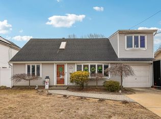 3638 Hilaire Way, Seaford, NY 11783