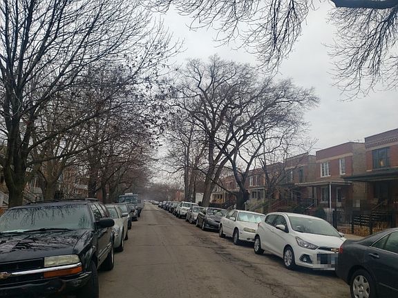 5th image of 3733 N Saint Louis Ave