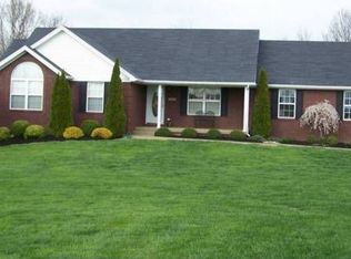 1351 Pin Oak Dr, Taylorsville, KY 40071