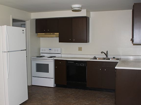 3rd image of 8269 Mount Carmel St
