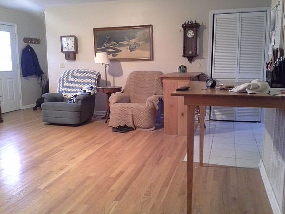 2nd image of 115 J W Ray Dr