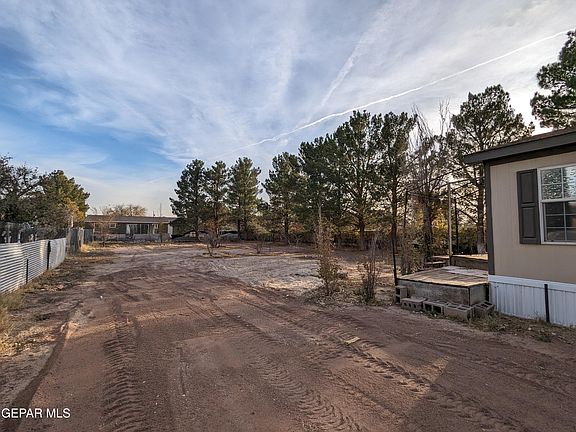 3rd image of 552 Liahona Dr