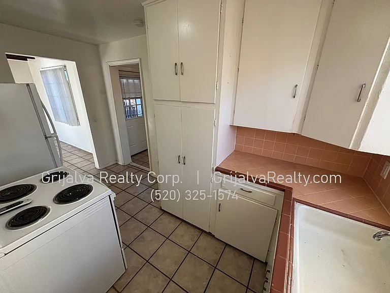 3001-3015 E La Madera Dr — Photo 6